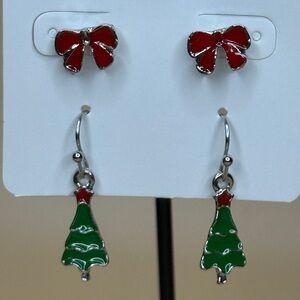 🚨3 for $15🚨 Silver Tone -  Christmas Tree and Bow Earrings